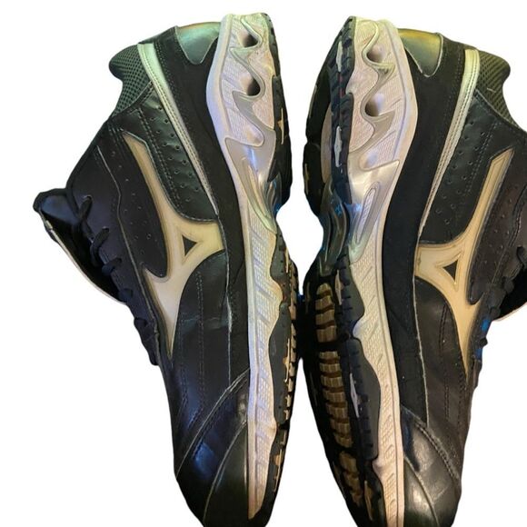 Mizuno ambition all surface low men’s turf shoe excellent condition size 14 - Picture 2 of 5